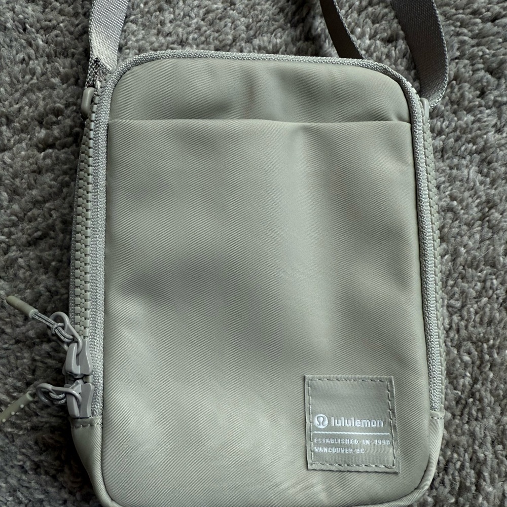 Lululemon Athletica Gray Messenger Bag Minimalist Design